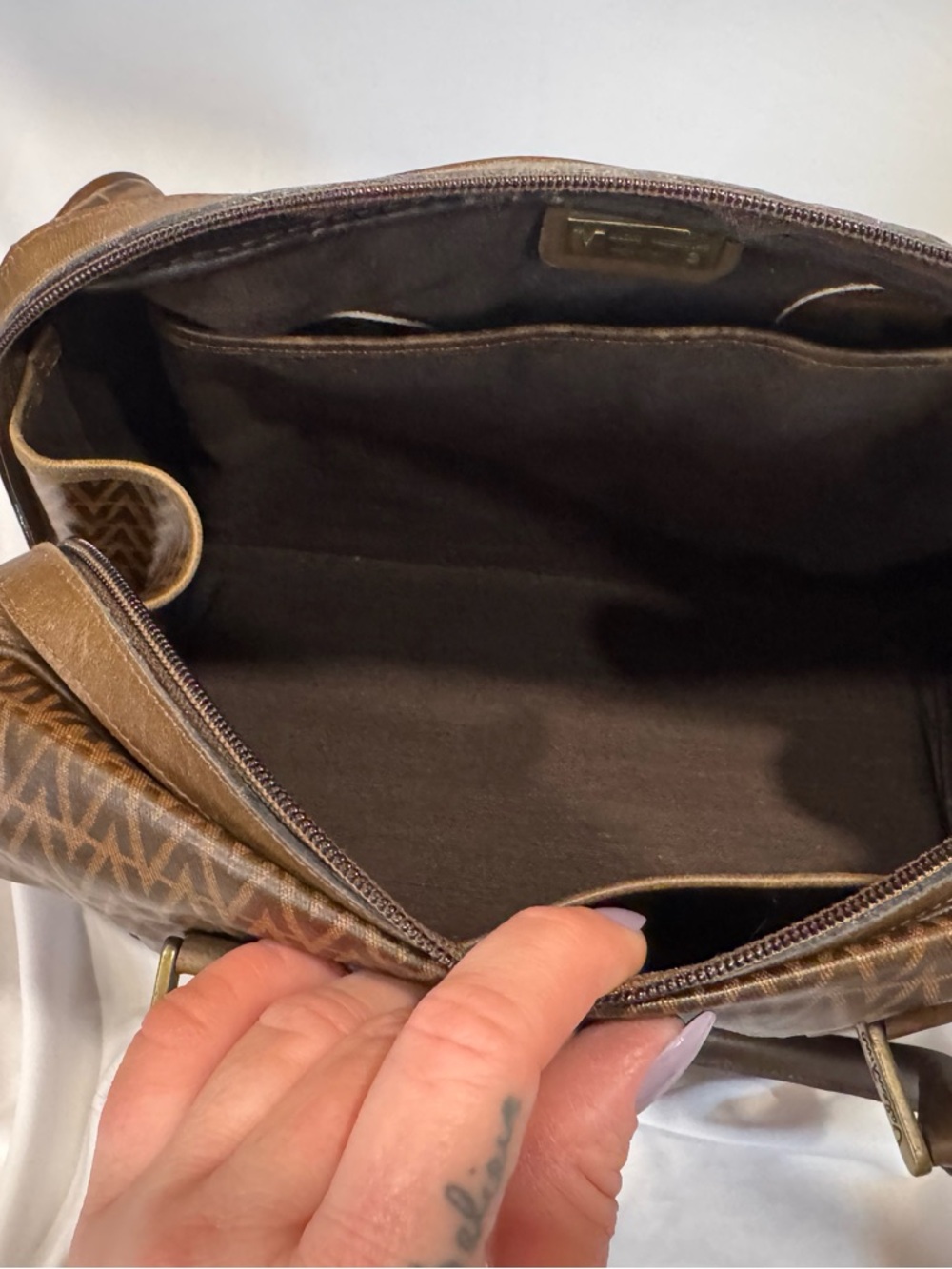 Vintage Mario Valentino Boston Travel Duffel Bag - Picture 9 of 11